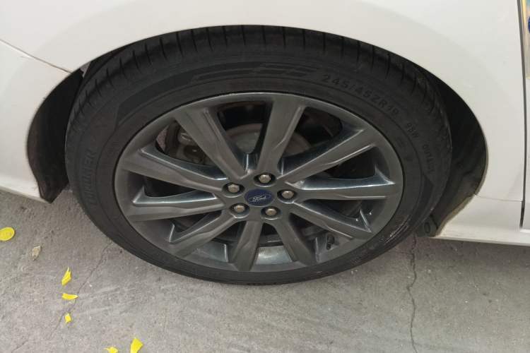 Used Ford Taurus 2019 EcoBoost 245 Premium Edition Exterior 8