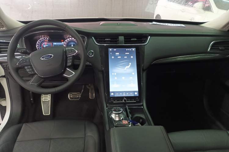 Used Ford Taurus 2019 EcoBoost 245 Premium Edition Interior 2