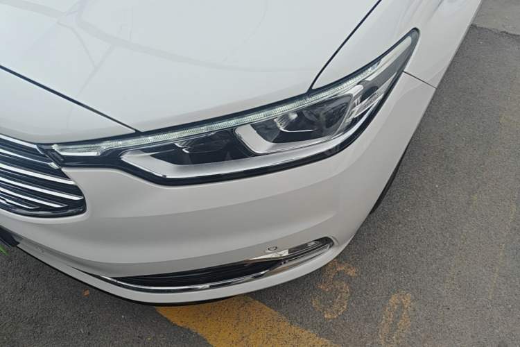 Used Ford Taurus 2019 EcoBoost 245 Premium Edition Left Front Headlight