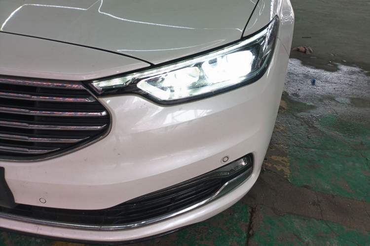 Used Ford Taurus 2019 EcoBoost 245 Premium Edition Left Front Headlight