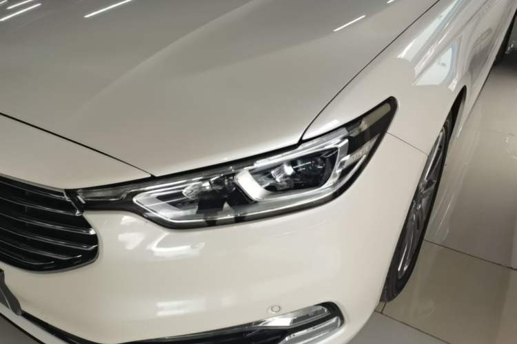 Used Ford Taurus 2019 EcoBoost 245 Premium Edition Left Front Headlight