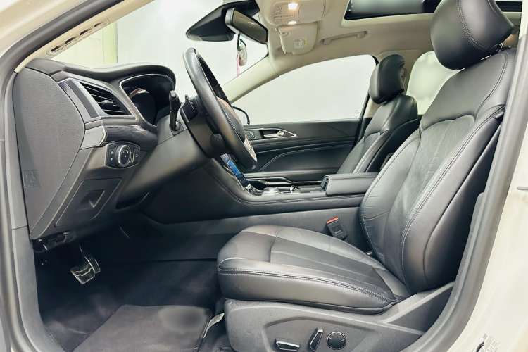 Used Ford Taurus 2019 EcoBoost 245 Premium Edition Left Front Seat