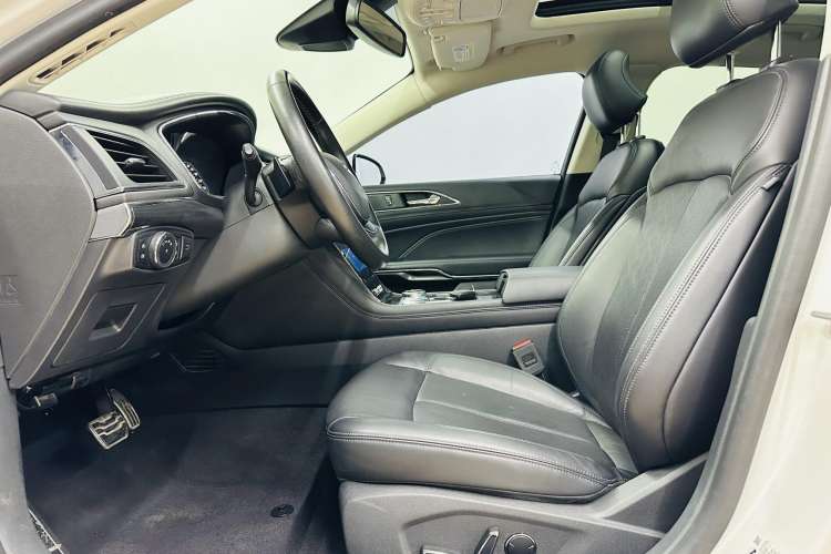 Used Ford Taurus 2019 EcoBoost 245 Premium Edition Left Front Seat
