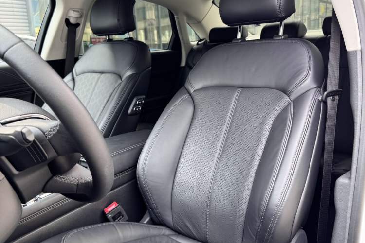 Used Ford Taurus 2019 EcoBoost 245 Premium Edition Left Front Seat