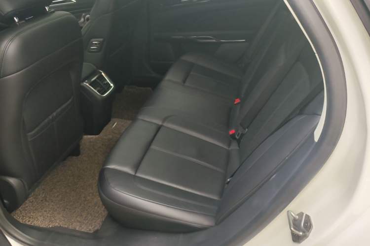 Used Ford Taurus 2019 EcoBoost 245 Premium Edition Left Rear Seat