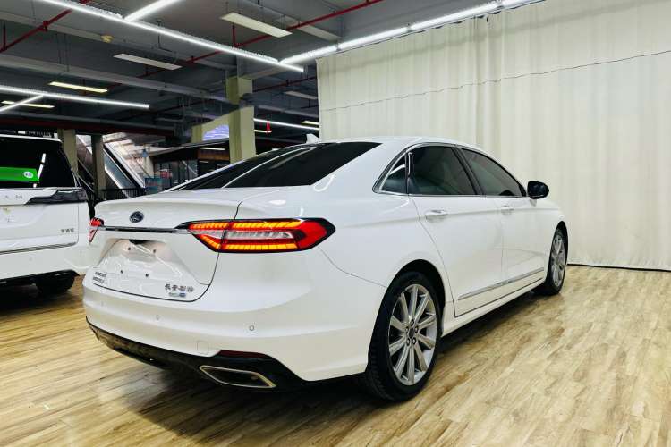 Used Ford Taurus 2019 EcoBoost 245 Premium Edition Rear Right 45 Deg