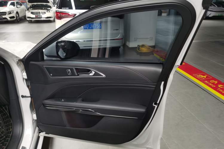 Used Ford Taurus 2019 EcoBoost 245 Premium Edition Right Front Door Interior