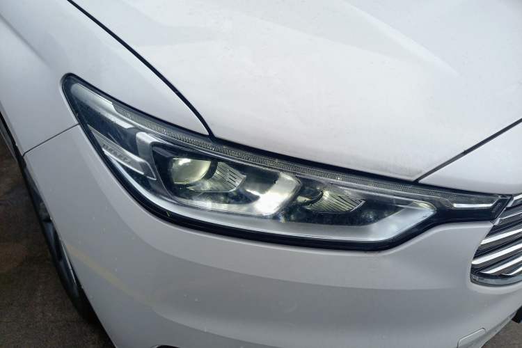 Used Ford Taurus 2019 EcoBoost 245 Premium Edition Right Front Headlight