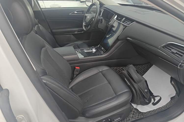 Used Ford Taurus 2019 EcoBoost 245 Premium Edition Right Front Seat