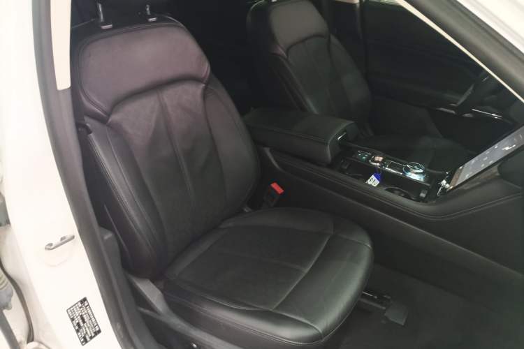 Used Ford Taurus 2019 EcoBoost 245 Premium Edition Right Front Seat