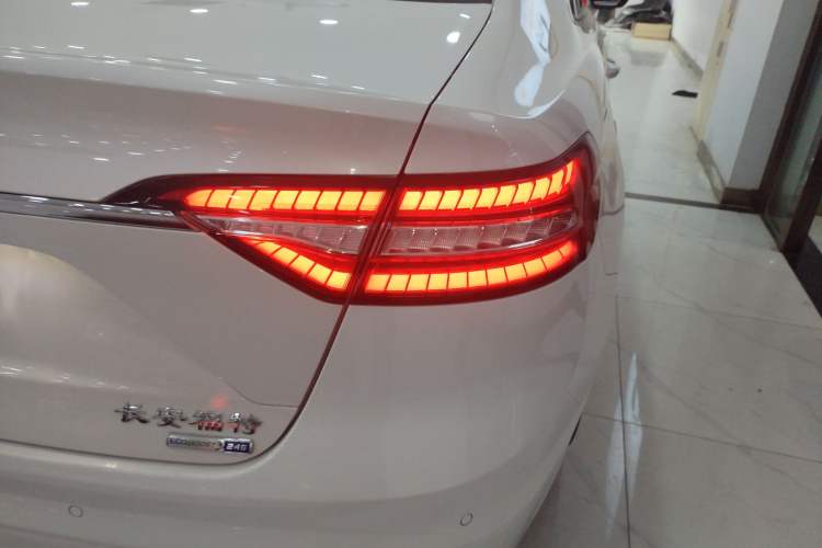 Used Ford Taurus 2019 EcoBoost 245 Premium Edition Right Rear Taillight