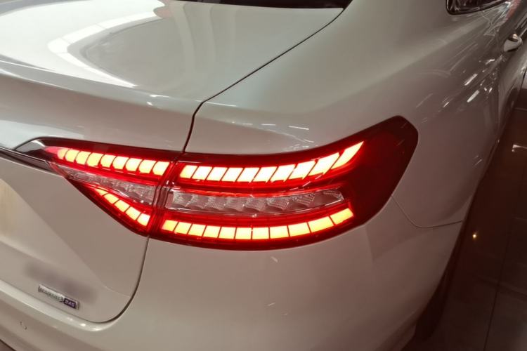 Used Ford Taurus 2019 EcoBoost 245 Premium Edition Right Rear Taillight