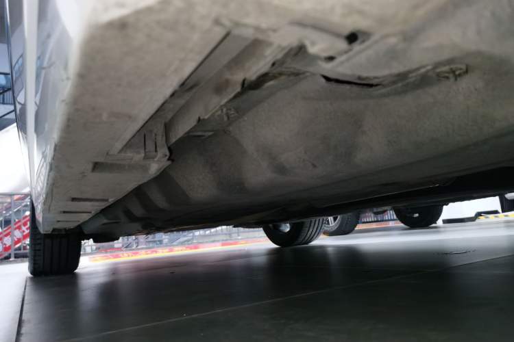 Used Ford Taurus 2019 EcoBoost 245 Premium Edition Right Side Sill