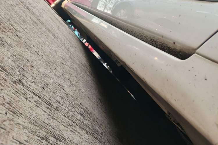 Used Ford Taurus 2019 EcoBoost 245 Premium Edition Right Side Sill