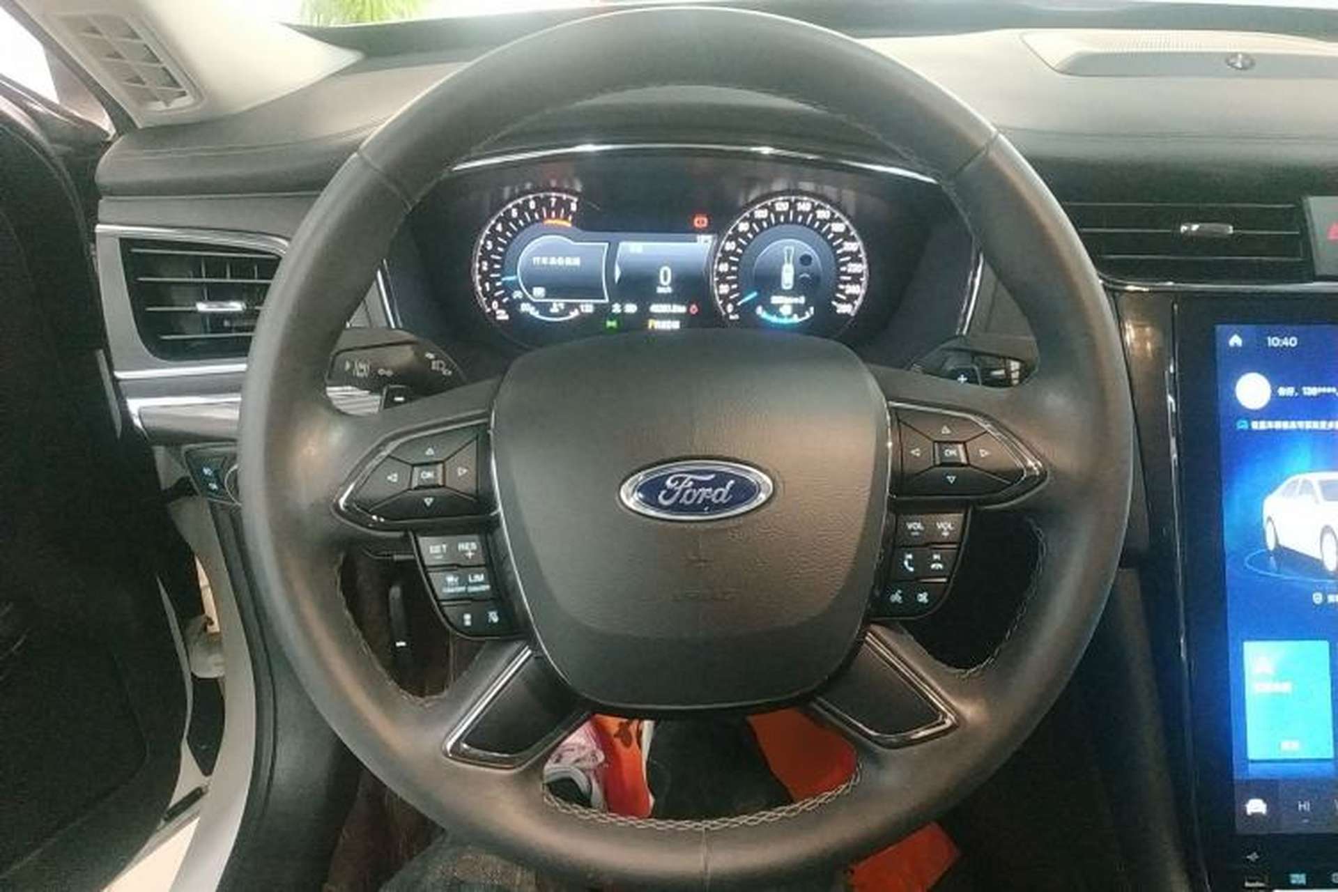 Used Ford Taurus 2019 EcoBoost 245 Premium Edition Steering Wheel