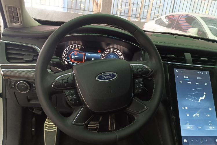 Used Ford Taurus 2019 EcoBoost 245 Premium Edition Steering Wheel