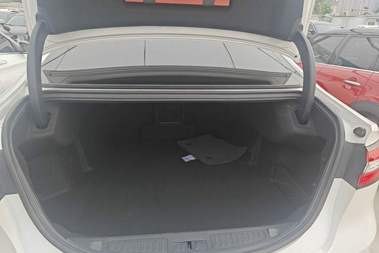 Used Ford Taurus 2019 EcoBoost 245 Premium Edition Trunk