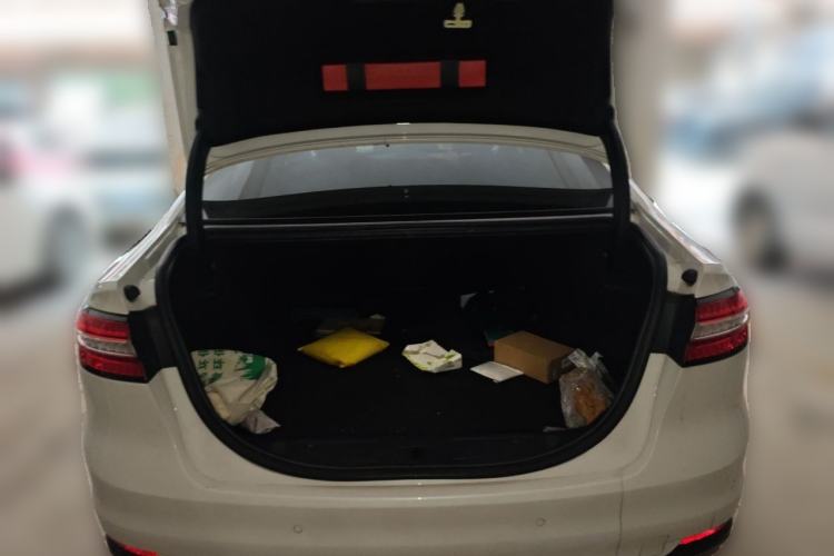 Used Ford Taurus 2019 EcoBoost 245 Premium Edition Trunk