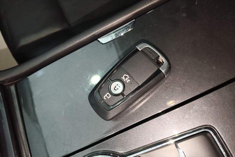 Used Ford Taurus 2019 EcoBoost 245 Premium Edition Vehicle Key