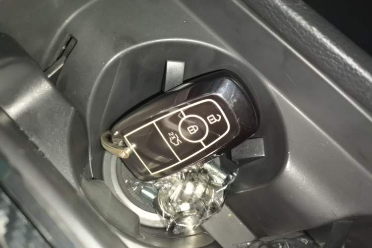 Used Ford Taurus 2019 EcoBoost 245 Premium Edition Vehicle Key