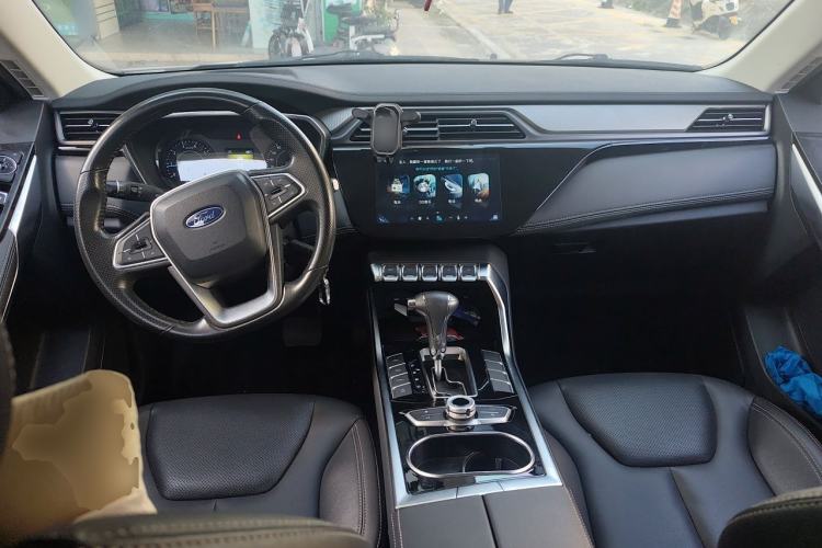 Used Ford Territory 2019 EcoBoost 145 CVT Platinum Edition China VI compliant Center Console