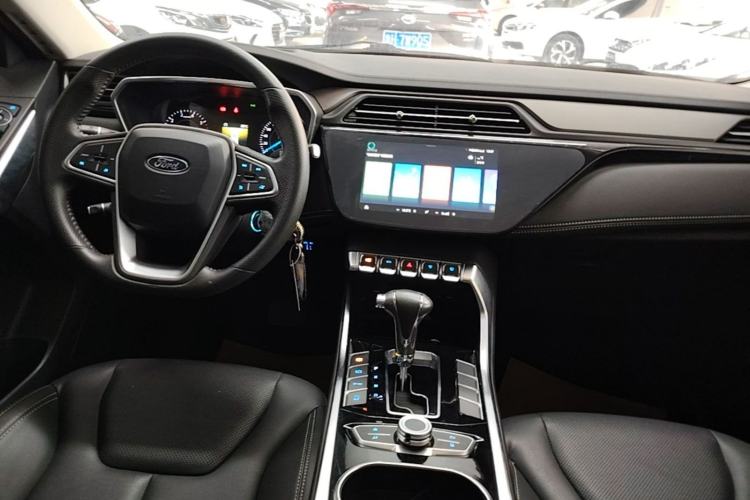 Used Ford Territory 2019 EcoBoost 145 CVT Platinum Edition China VI compliant Center Console