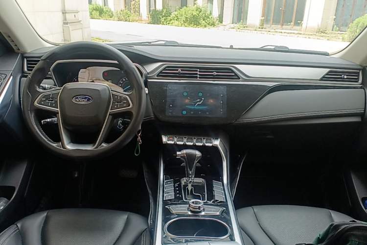 Used Ford Territory 2019 EcoBoost 145 CVT Platinum Edition China VI compliant Center Console