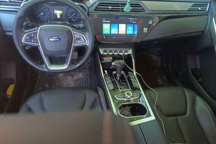 Used Ford Territory 2019 EcoBoost 145 CVT Platinum Edition China VI compliant Center Console
