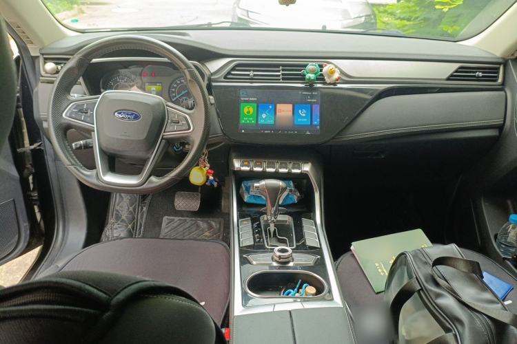 Used Ford Territory 2019 EcoBoost 145 CVT Platinum Edition China VI compliant Center Console