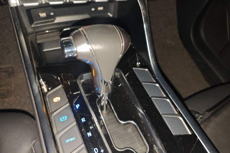 Used Ford Territory 2019 EcoBoost 145 CVT Platinum Edition China VI compliant Gear Lever