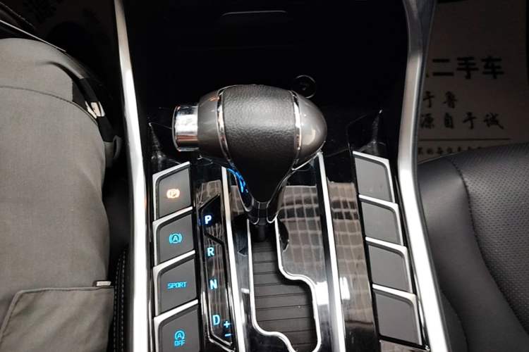 Used Ford Territory 2019 EcoBoost 145 CVT Platinum Edition China VI compliant Gear Lever