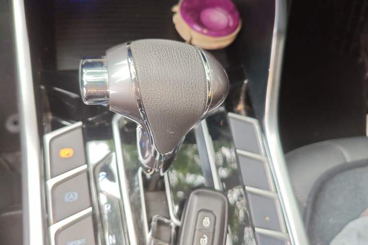 Used Ford Territory 2019 EcoBoost 145 CVT Platinum Edition China VI compliant Gear Lever