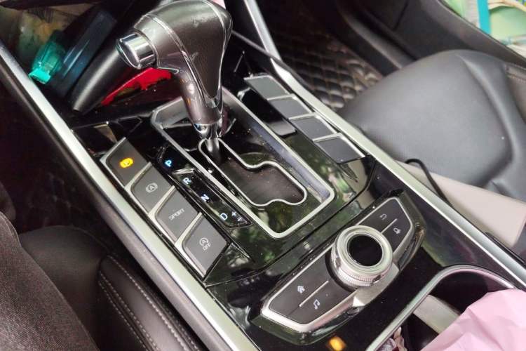 Used Ford Territory 2019 EcoBoost 145 CVT Platinum Edition China VI compliant Gear Lever