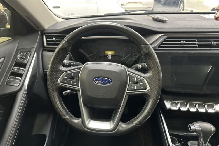 Used Ford Territory 2019 EcoBoost 145 CVT Platinum Edition China VI compliant Interior 2