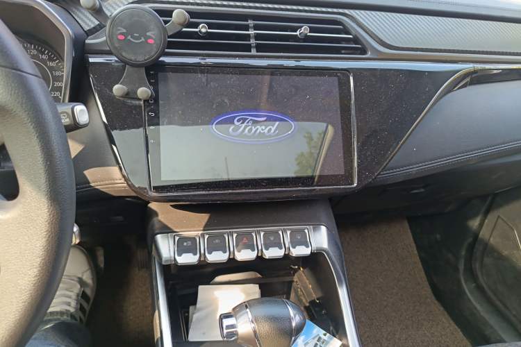 Used Ford Territory 2019 EcoBoost 145 CVT Platinum Edition China VI compliant Audio And AC Panel