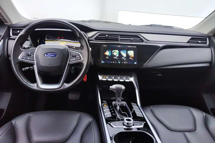 Used Ford Territory 2019 EcoBoost 145 CVT Platinum Edition China VI compliant Center Console