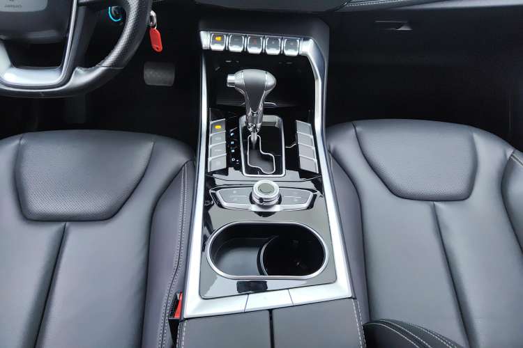 Used Ford Territory 2019 EcoBoost 145 CVT Platinum Edition China VI compliant Gear Lever
