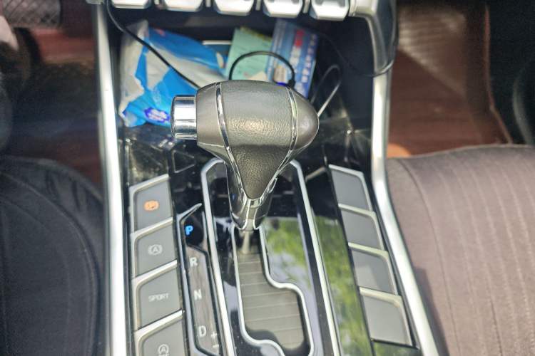 Used Ford Territory 2019 EcoBoost 145 CVT Platinum Edition China VI compliant Gear Lever