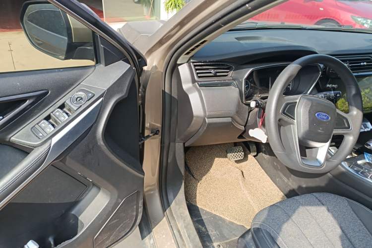Used Ford Territory 2019 EcoBoost 145 CVT Platinum Edition China VI compliant Interior 3