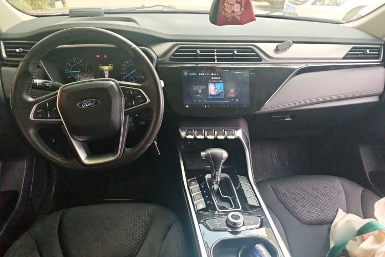 Used Ford Territory 2019 EcoBoost 145 CVT Elite Model China VI Standard Center Console