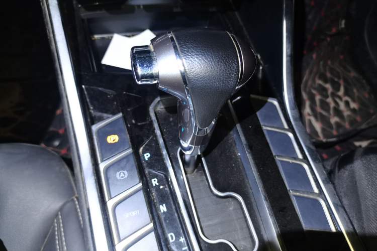 Used Ford Territory 2019 EcoBoost 145 CVT Platinum Edition China VI compliant Gear Lever