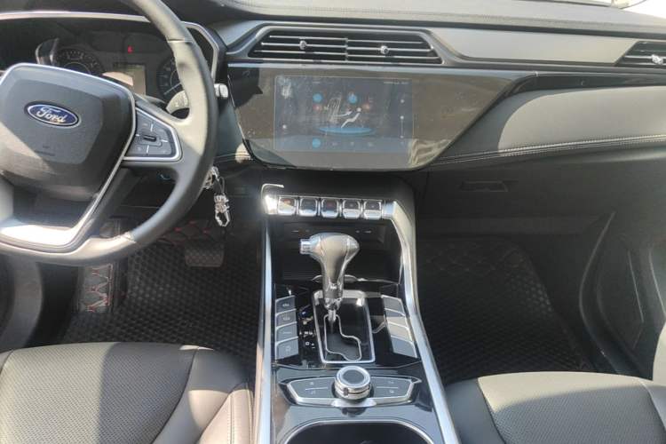 Used Ford Territory 2019 EcoBoost 145 CVT Platinum Edition China VI compliant Audio And AC Panel