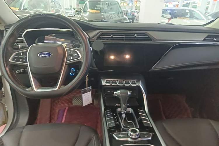 Used Ford Territory 2019 EcoBoost 145 CVT Platinum Edition China VI compliant Audio And AC Panel