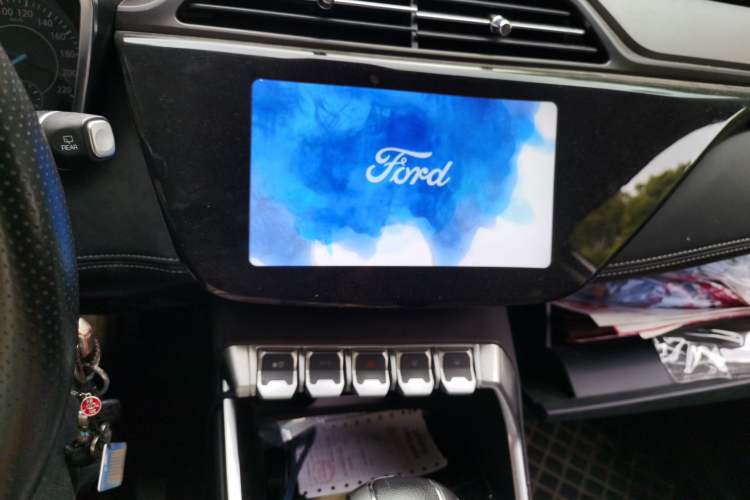 Used Ford Territory 2019 EcoBoost 145 CVT Platinum Edition China VI compliant Audio And AC Panel