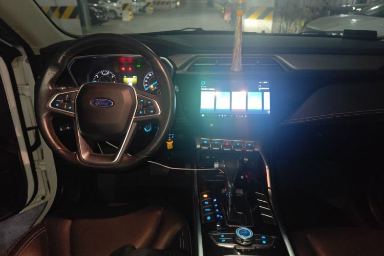 Used Ford Territory 2019 EcoBoost 145 CVT Platinum Edition China VI compliant Center Console