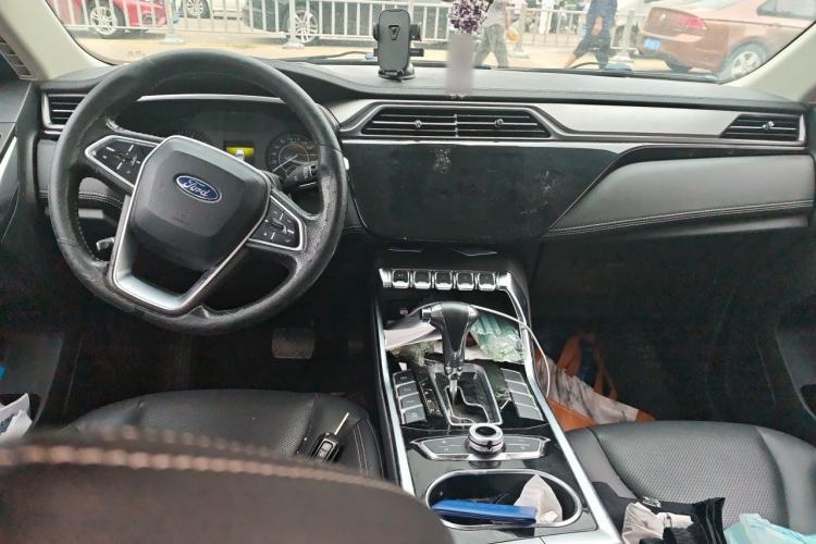 Used Ford Territory 2019 EcoBoost 145 CVT Platinum Edition China VI compliant Center Console