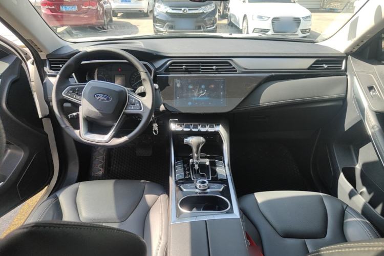 Used Ford Territory 2019 EcoBoost 145 CVT Platinum Edition China VI compliant Center Console