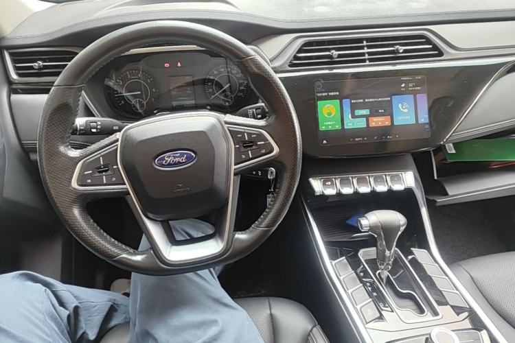 Used Ford Territory 2019 EcoBoost 145 CVT Platinum Edition China VI compliant Center Console
