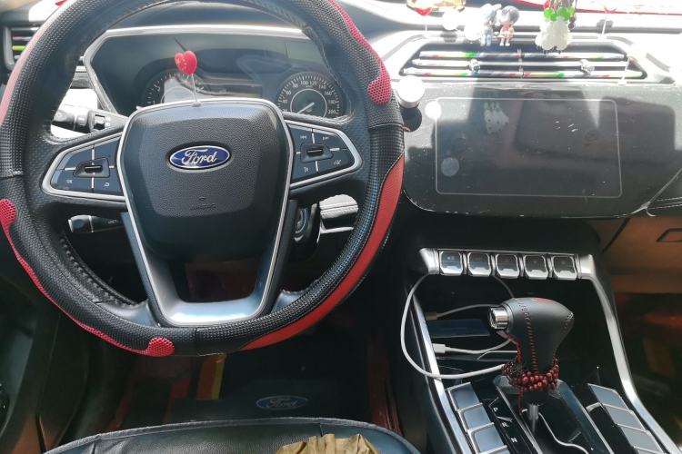 Used Ford Territory 2019 EcoBoost 145 CVT Platinum Edition China VI compliant Center Console