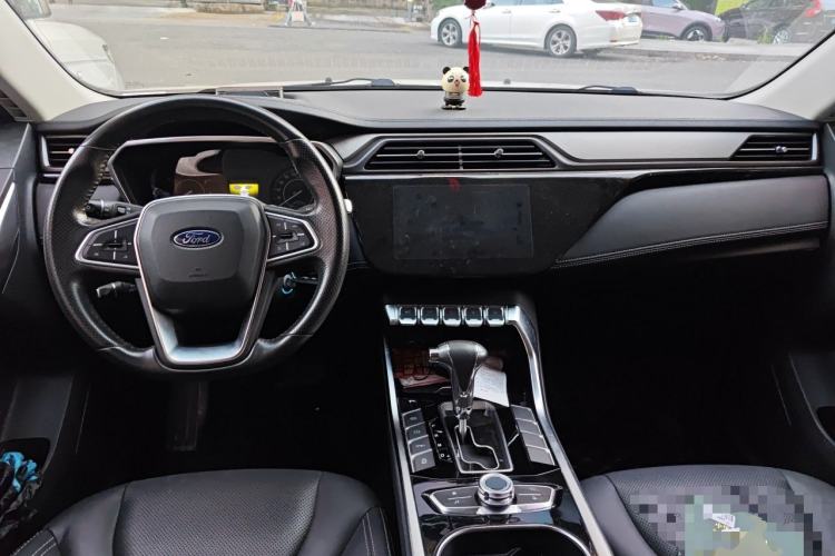 Used Ford Territory 2019 EcoBoost 145 CVT Platinum Edition China VI compliant Center Console